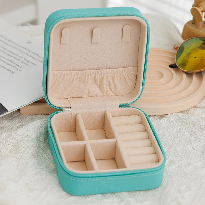 2024 Popular Factory More Color Small Zipper Necklace Ring Earrings Travel Storage Velvet Jewelry Storage Box for Girls