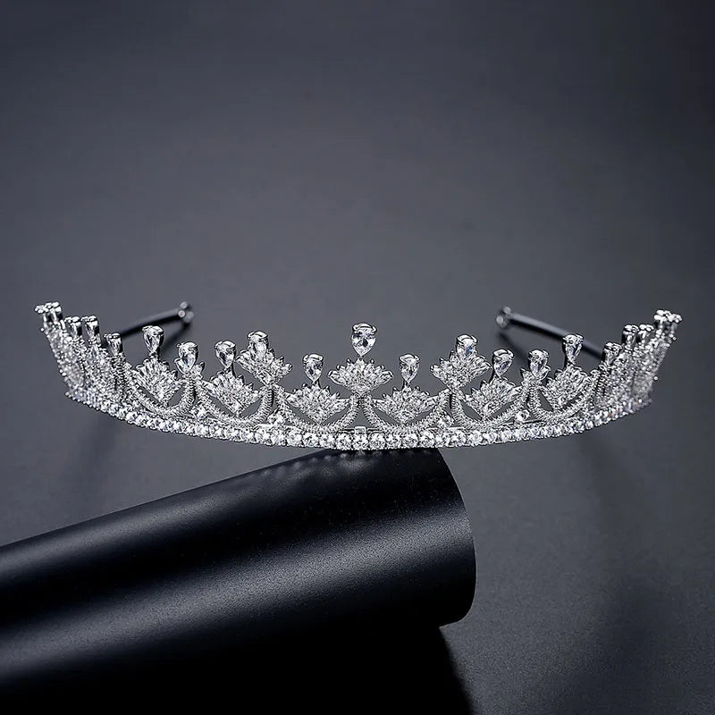 SLBRIDAL Copper Alloy Micro Pave Cubic Zircon Wedding Tiara Headband Bridal Queen Princess CZ Crown Bridesmaids Women Jewelry