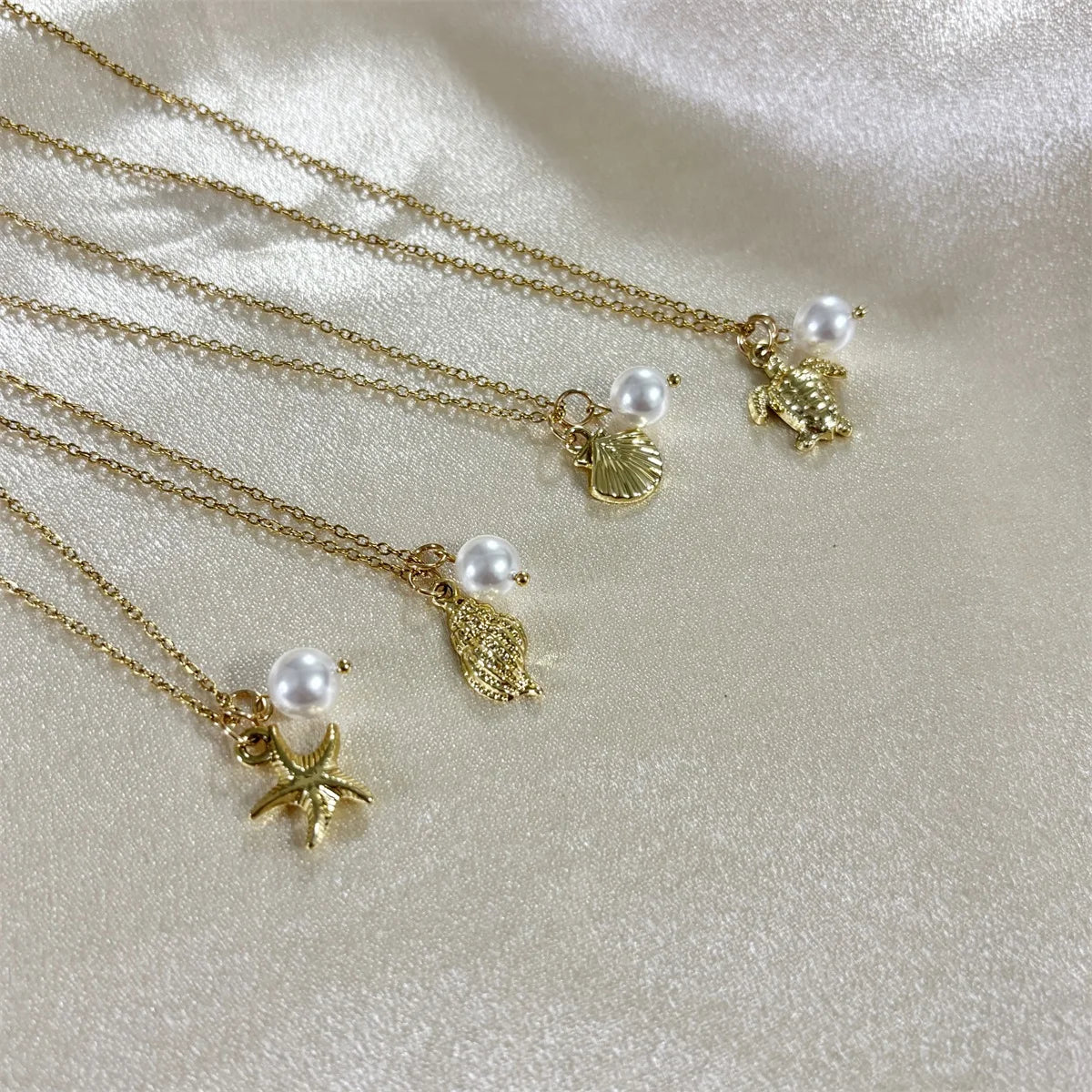 Women's Summer Vacation Beach Necklace Starfish Conch Turtle Clam  Pearl Pendant Jewelry  Stainless Steel Chain for Girl