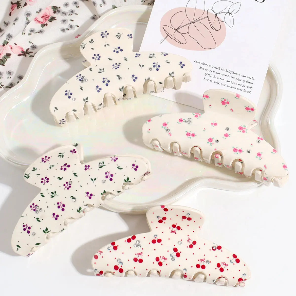 New Water Diamond Exquisite Floral Hair Claws with a High-end Feel Retro Cherry Rose Sweet Semi-round Clipper Hair Accessory