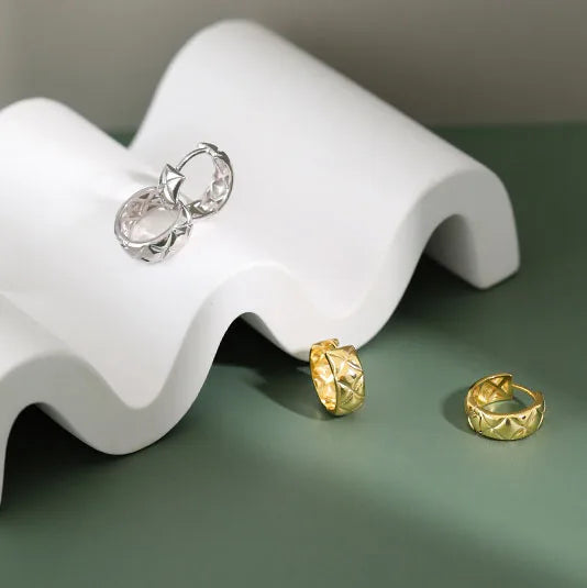 Simple Design 18K Gold Plated 925 Sterling Silver Smooth Diamond Pattern Hoop Earrings for Women Fine Jewelry ET357