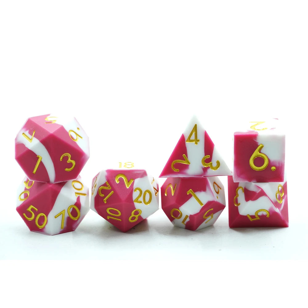 Handmade 16mm Polyhedral Silicone Dice Set Red White Gold Number 7pcs for DND Games