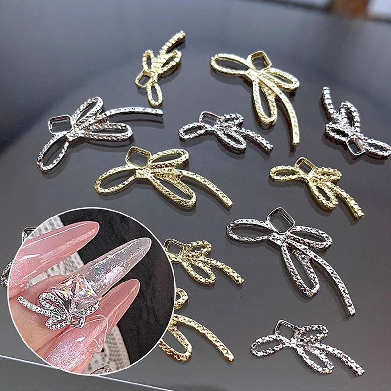 Wholesale Luxury Alloy Bowknot Gold Silver Twinkle Stones 3D Ribbon Nails Art Decoration Nial Art Charms with Monturezz