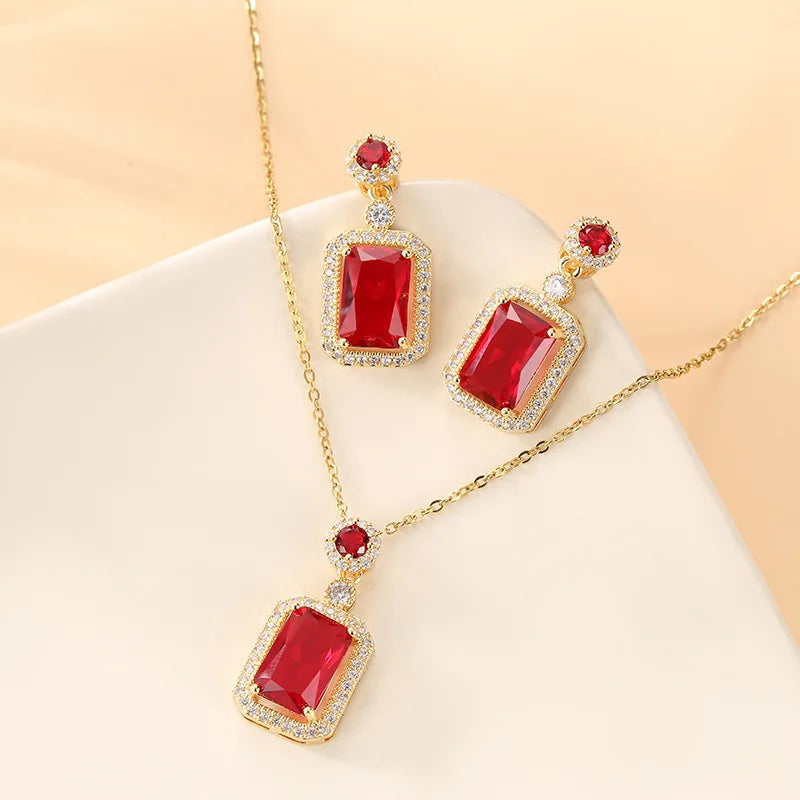 GT 2022 Wholesale New Luxury Bride Wedding Jewelry Women Necklace Titanium Steel Perfume Necklace Bottle Pendant Necklace Set