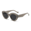 2025 Cat Eye Sunglasses for Women Premium Sense Ins Style Retro Sunglasses Sandy Black Frame Custom Logo