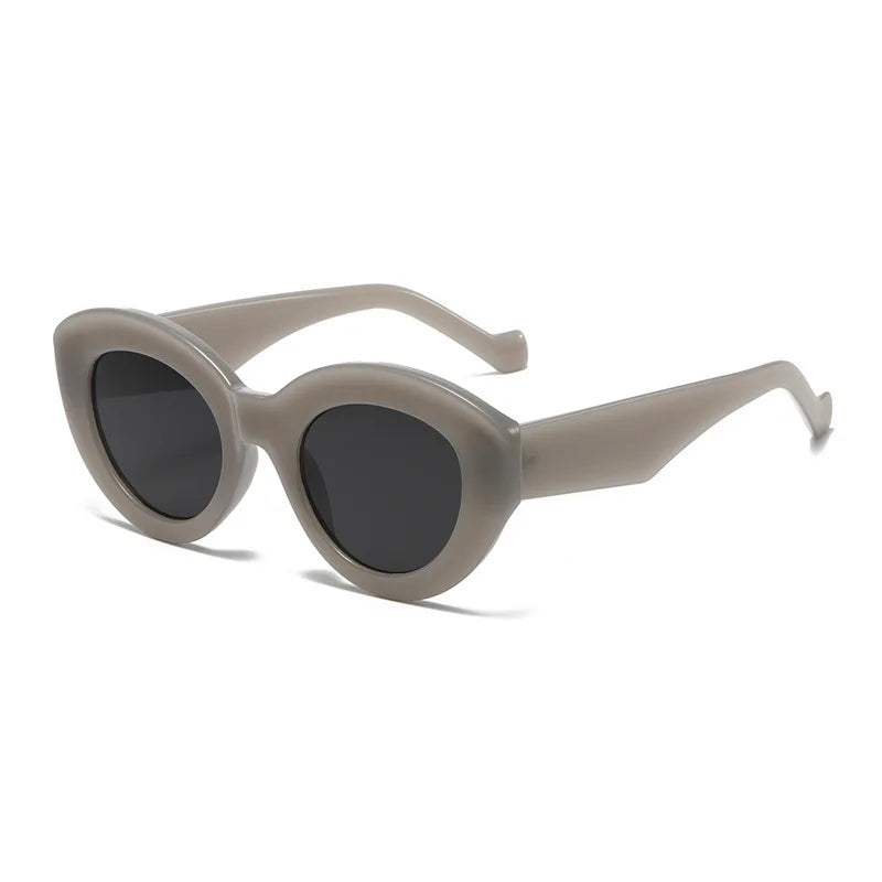 2025 Cat Eye Sunglasses for Women Premium Sense Ins Style Retro Sunglasses Sandy Black Frame Custom Logo