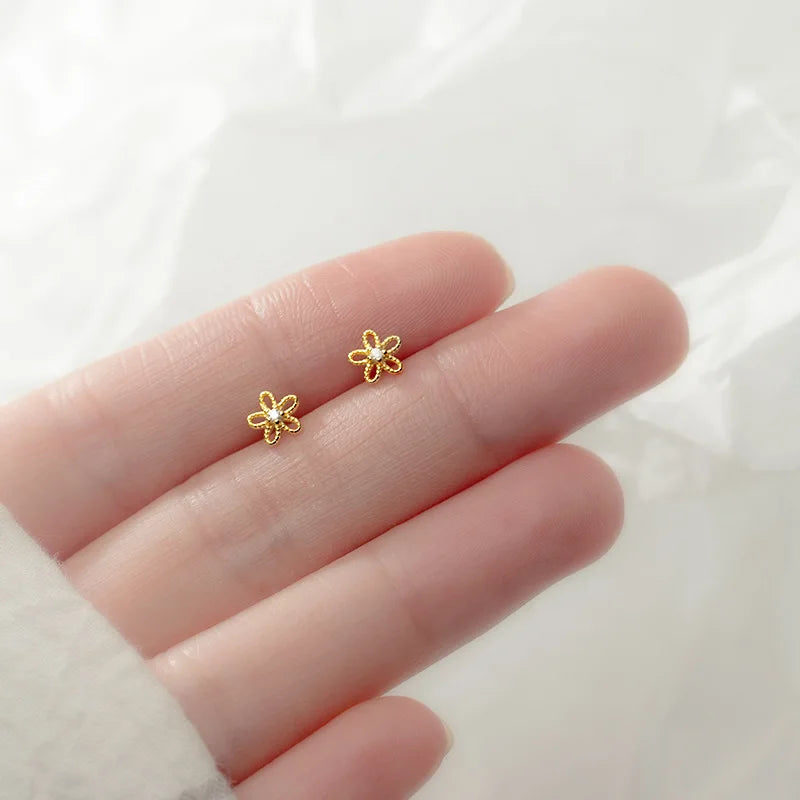 New Design S925 Sterling Silver CZ Pave Clover Flower Stud Earrings for Women G6286