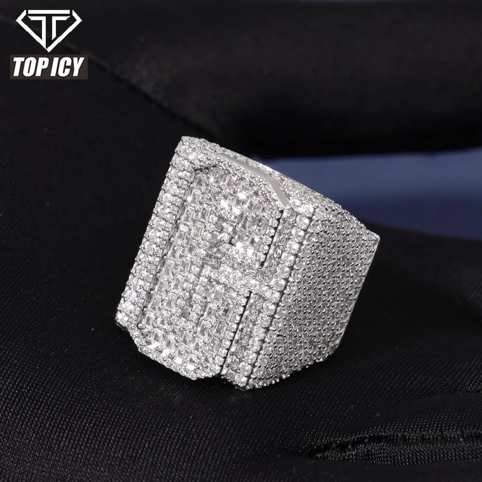 Luxury Square Custom Number Letter Brass With 18K Gold Plated Men Rings Full 5A Zircon Diamond Hip Hop Single Letter Ring