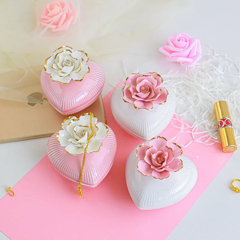 Creative Home Decor Durable Ceramic Hand-Painted Gold Heart-Shaped Flower Storage Jar Lids for Jewelry Pottery Enamel (Custom