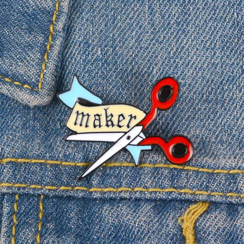 Custom Cute Small Size Personalized Hard Soft Enamel Panted Pin Pantone Colors Blue Brooch Wholesale Mini Scissors for Lapel Pin