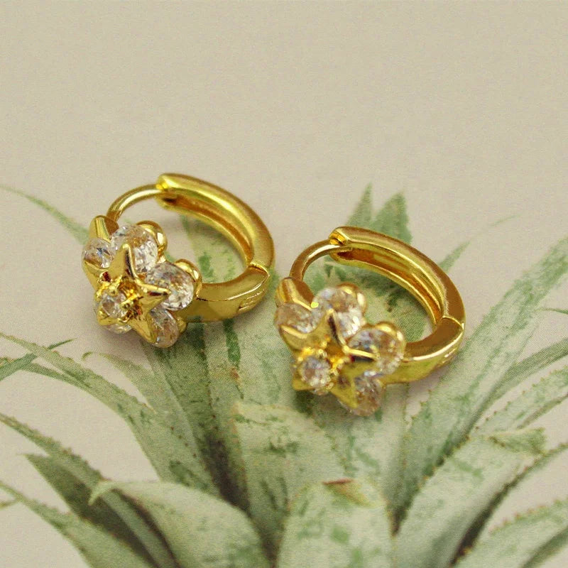Zircon Flower Huggie Hoop Earrings Gold Qlated Brass Pentagram Earrings Design for Women