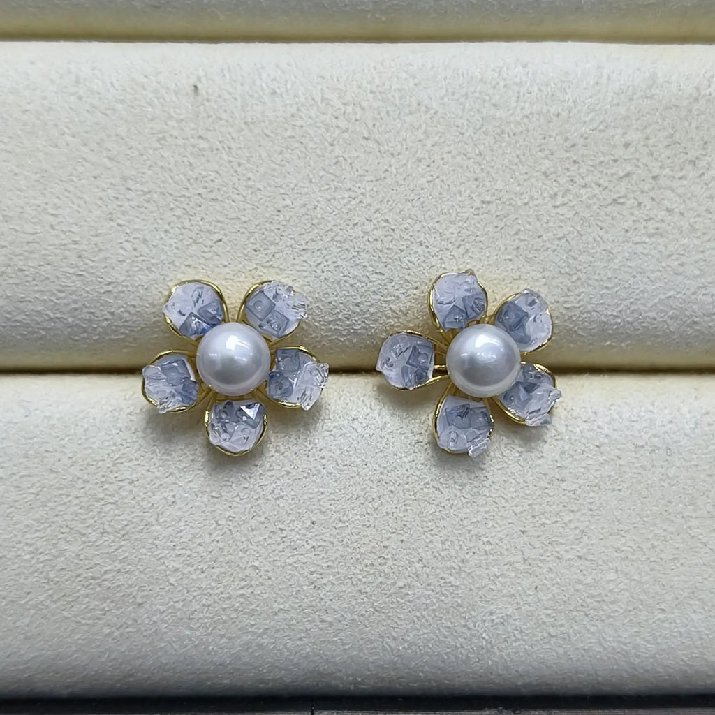 New White Flower Earrings 6-7MM High Quality Freshwater Pearl Earrings Retro Stud Earrings Luxury AAAA Grade Silver Plated