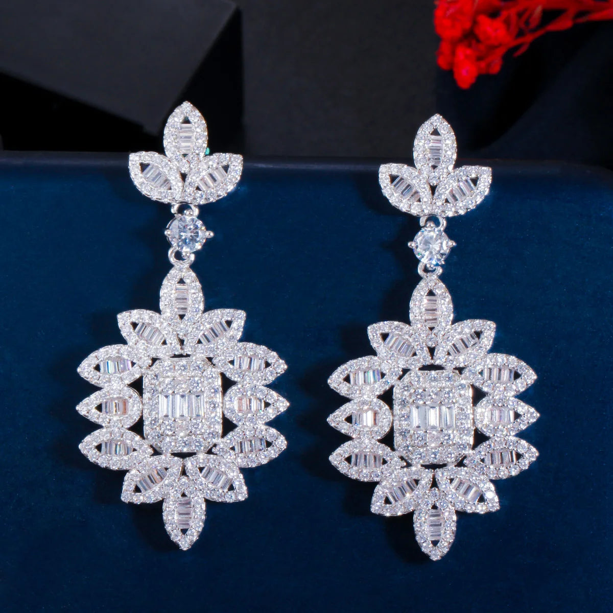 Full Shiny White Cubic Zirconia Pave Leaf Long Drop Earrings for Brides Party Wedding Engagement Jewelry Gift 18k Gold Plated