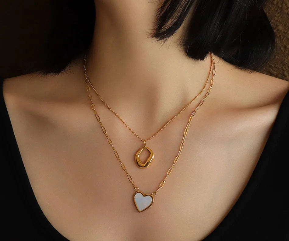 Simple Stacking 18K Gold Plated Stainless Steel White Shell Heart Shape Pendant Necklace for Women