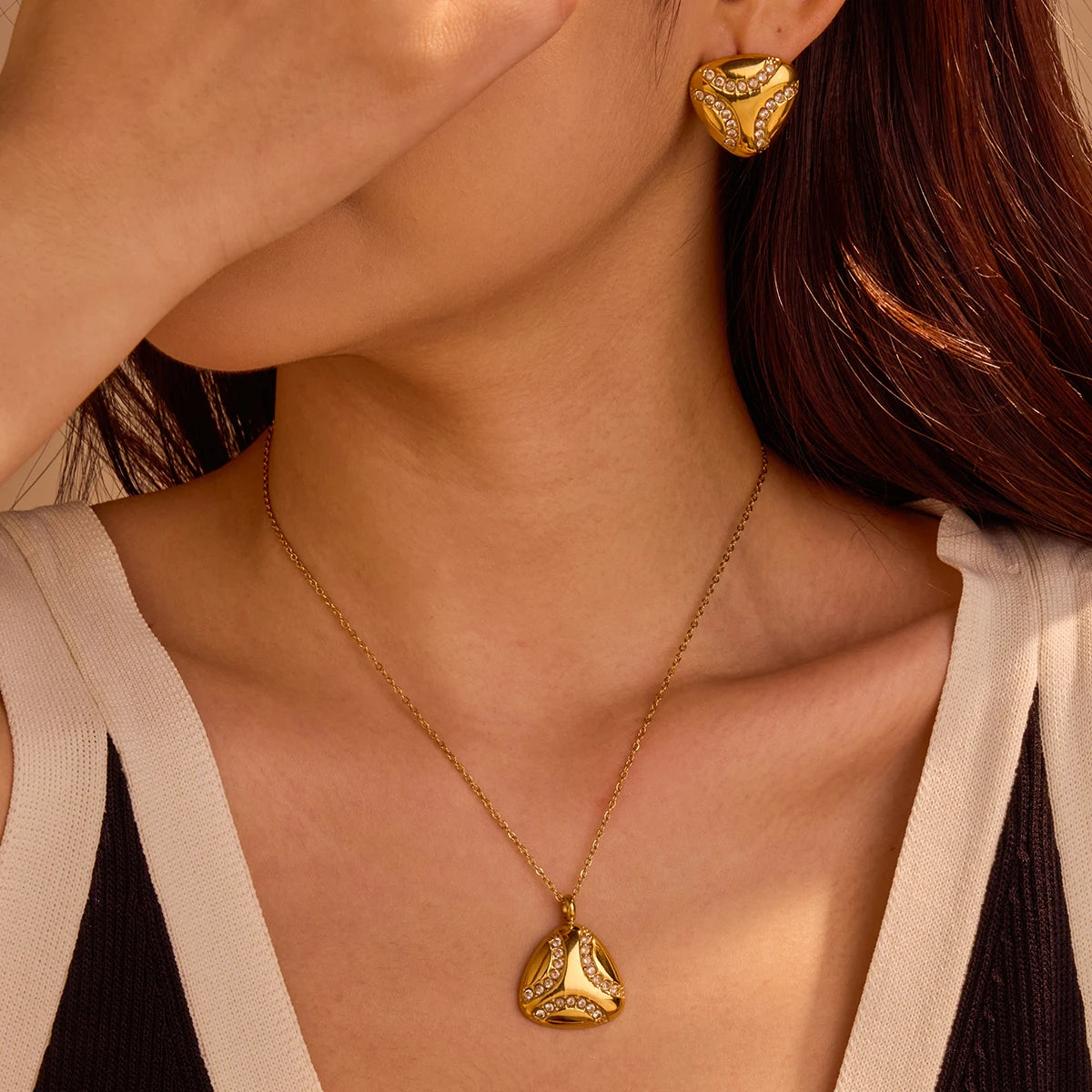 18k Gold Plated Stainless Steel Delta Fashion Jewelry Set Luxury Diamond Designer Triangle Stud Earrings Big Necklace for Women