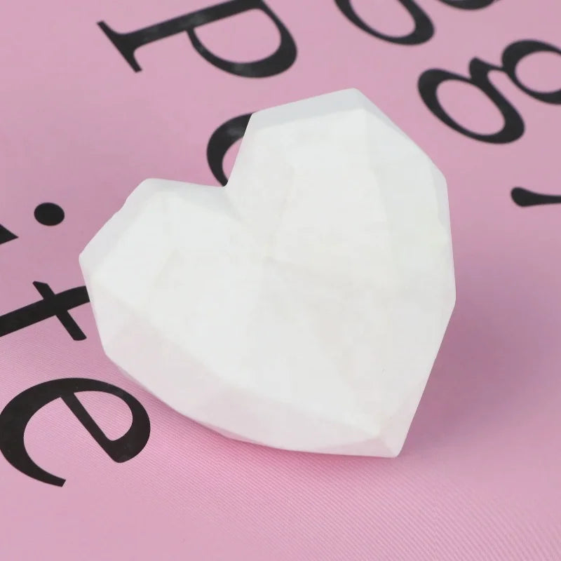 Heart Shaped Car Vent Clip Air Freshener Scented Handmade Ceramic Aroma Plaster Porcelain Fragrance Essential Oil Diffuser