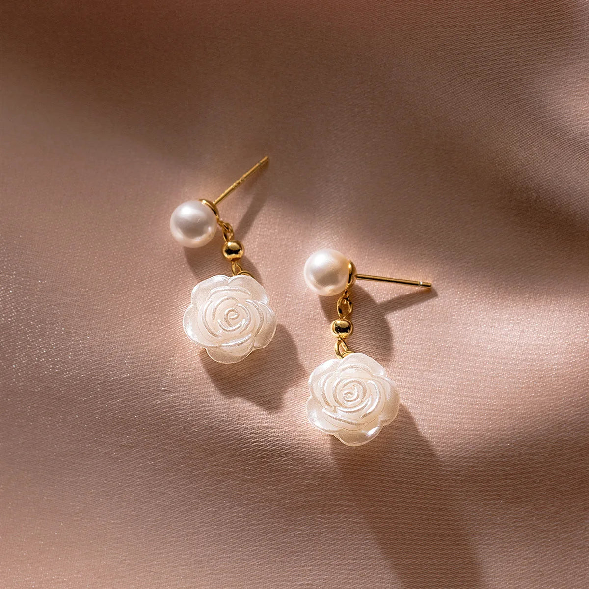 Classic Design S925 Sterling Silver Artificial Pearl Camellia Flower Pendant 925 Sterling Silver Earrings for Women M01765
