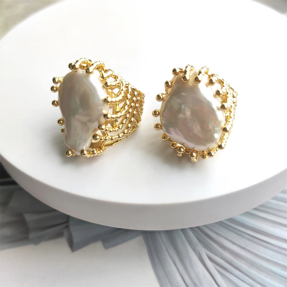 Unique Design Freshwater Pearl Rings Irregular White Pearl Women Fashion Baroque Ring Engagement Ring for Wedding Anniversary