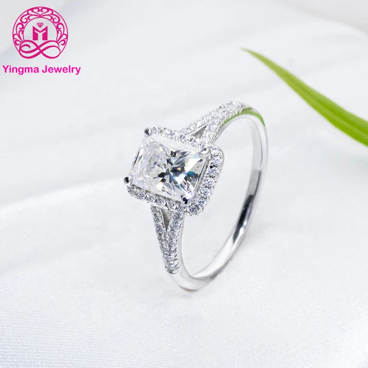 Luxury 2ct Moissanite Ring 925 Sterling Silver Radiant Cut  Moissanite Ring GRA Certificate Moissanite Engagement Ring