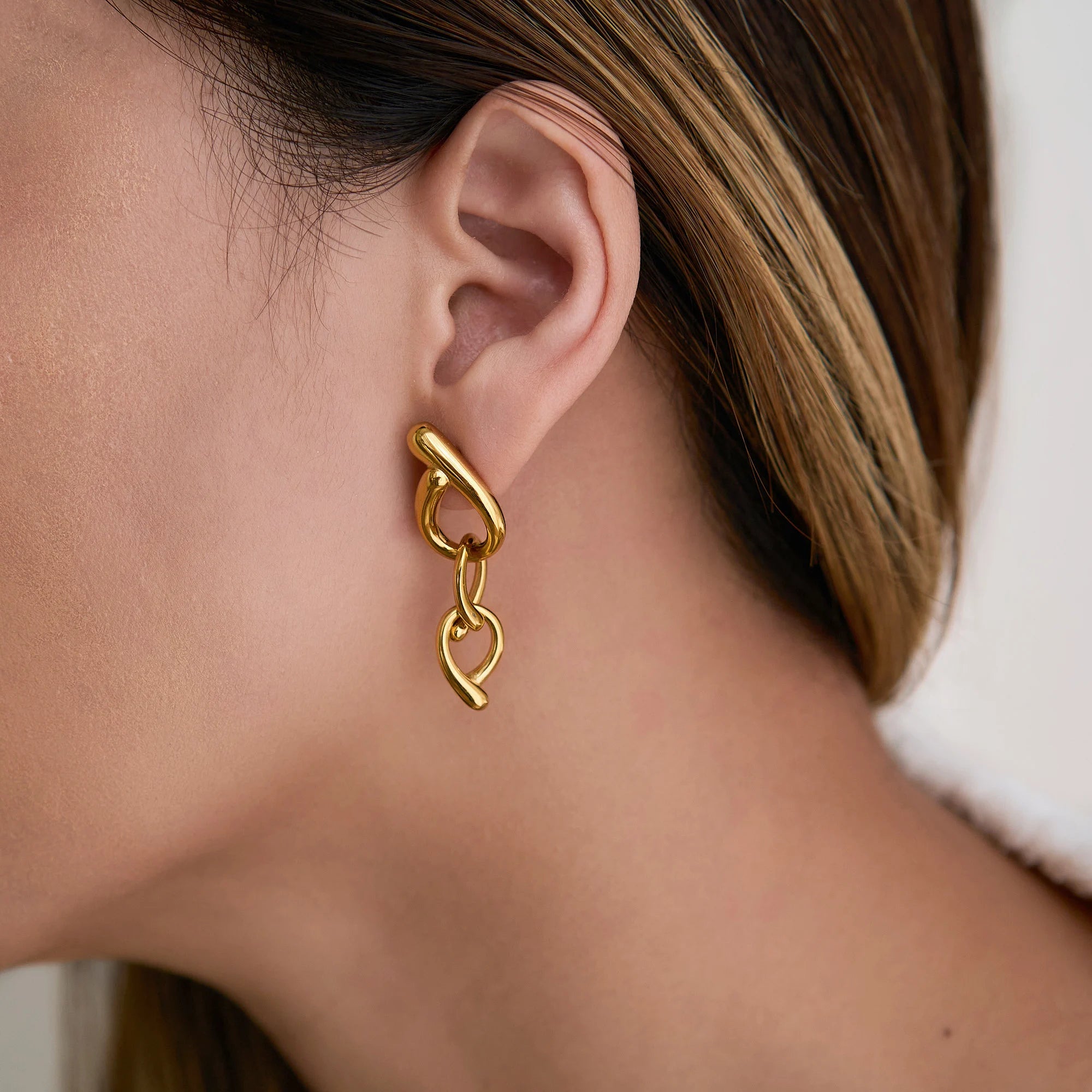 2025 Dazan New Winter HOT 18k Gold Plated Hypoallergenic Stainless Steel Neo Gothic Shine Chain Snake Dancer Earrings for Party