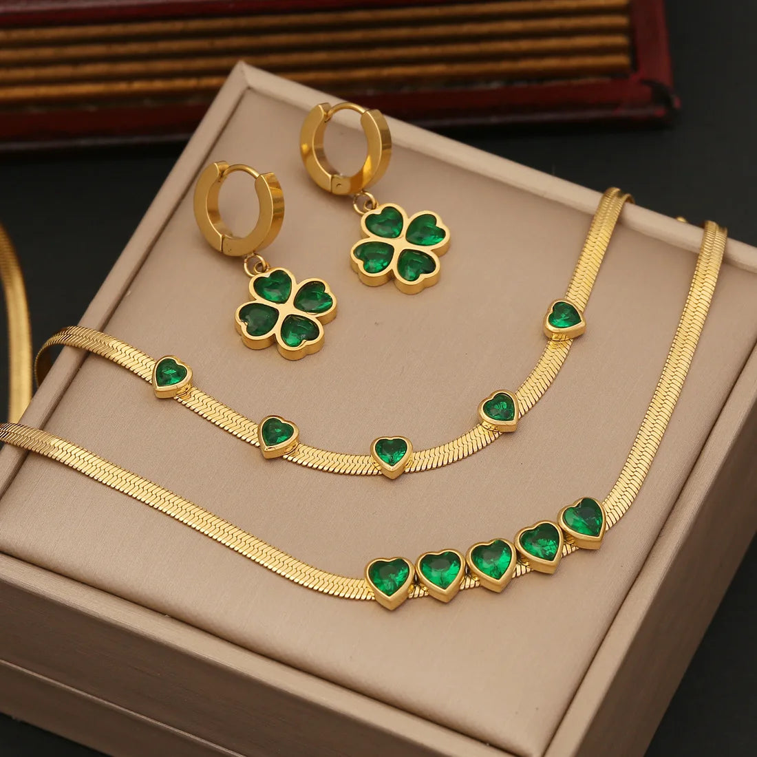 Dainty Non Tarnish 18K Gold Plated Stainless Steel Emerald Lucky Heart 4 Leaf Clover Women Earring Bracelet Necklace Jewelry Set