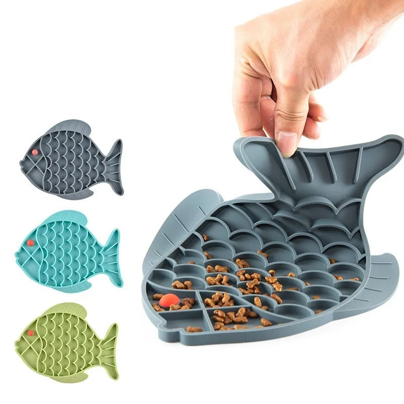 Fish Shape Food Grade Silicone Pet Slow Food Lick Pad Slow Feeder Dog Licking Mat for Dogs & Cats