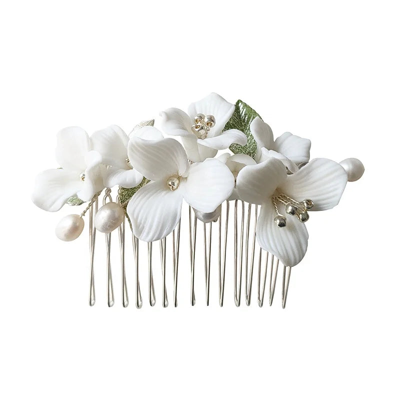 Stylish Vintage Wedding Jewelry Fashionable Ceramic Flower Bridal Hair Comb with Freshwater Pearls for Spring Weddings