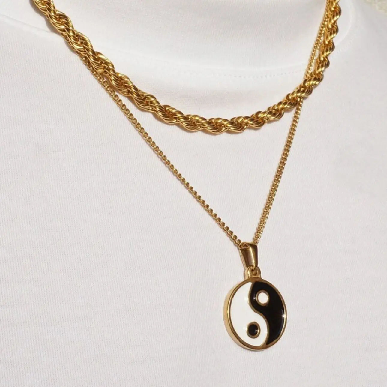 Custom Design Men Women 18K Gold Plated Stainless Steel Necklace Cool Enamel Tai Chi Yin Yang Pendant Necklace for Mens Jewelry