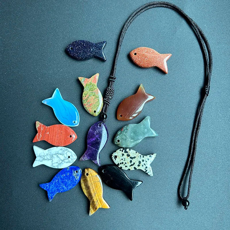 Wholesale Natural Stone Creativity Animal Crystal Pendant Necklace Gemstone Jewelry Green Aventurine White Crystal Fish Pendant