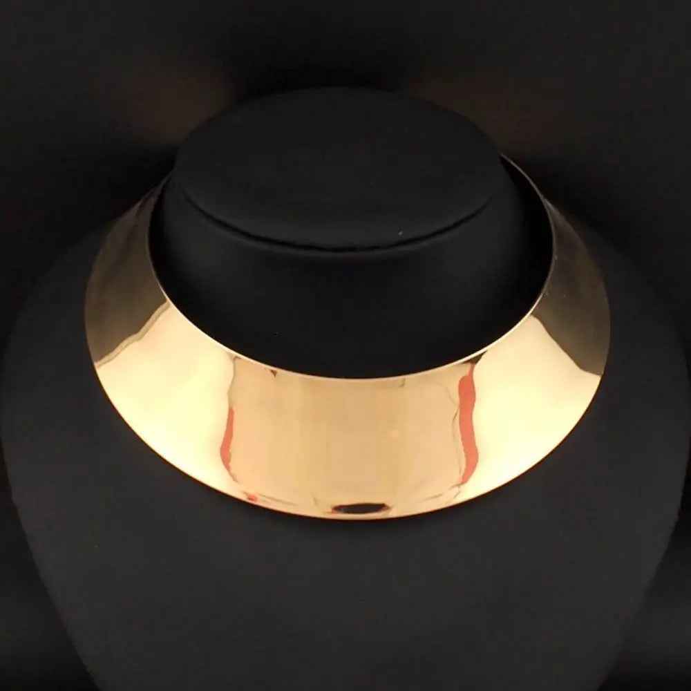 2025 Popular Fashion Jewelry Gold Shiny Exaggerated Punk Collar Personality Short Necklace Women