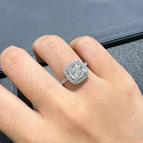 Square-Shaped Ladies' Gemstone Diamond Ring with an Exaggerated European and American Style