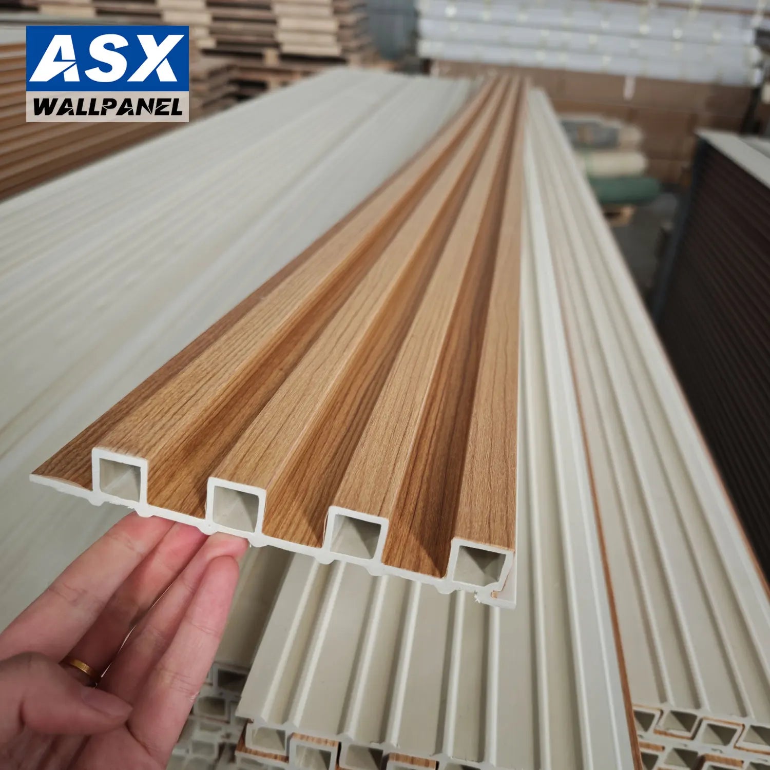 Easy to Install Wood Grain Wainscot Wall Panel Interior Decoration Grille Wpc Wall Panel