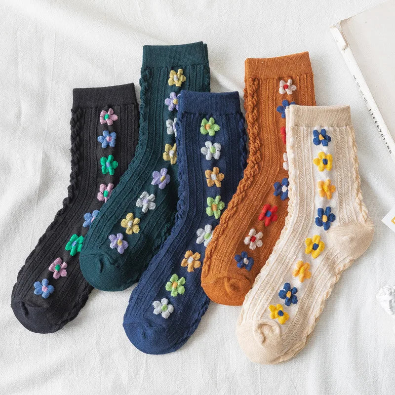 Streetwear Fashion Twisted Pattern Knitted Flowers Socks Cotton Crew Socks for Ladies