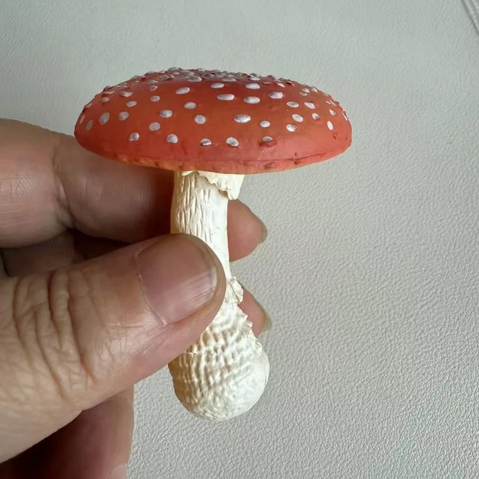Simulation Mushroom Figurines Artificial Fungus Model Figurines Decoration Props Fairy Garden Landscape Miniature Ornaments