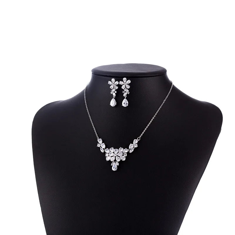 Luxury Women's Vintage Cubic Zirconia Jewelry Set White Brass Stone Necklaces for Parties Weddings Flower Inspired Bride Jewelry