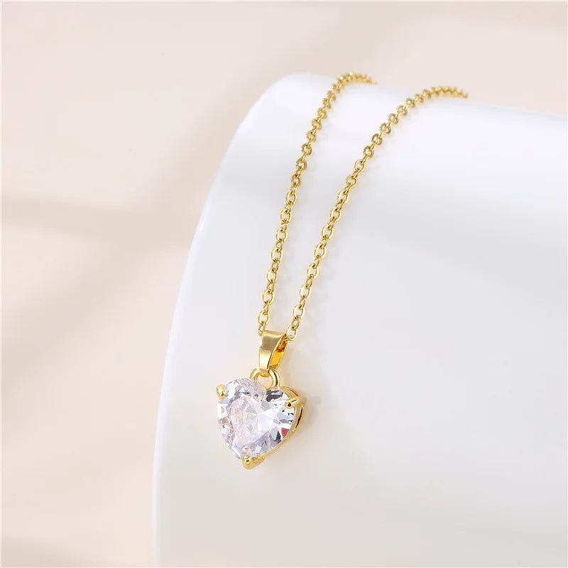 European American Fashion Love Necklace 18K Gold Stainless Steel White Elegant Heart Zircon Necklace for Women