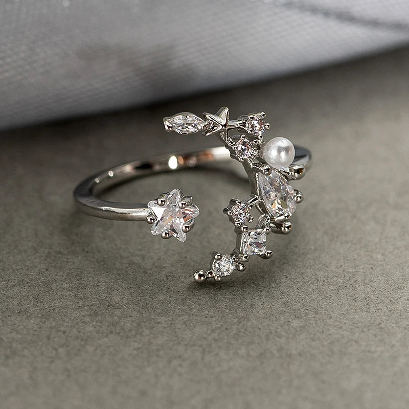 Huitan Shiny Star Moon Design Silver Rose Gold Plated Adjustable Openings Ring Freshwater Pearl Diamond CZ Rings Jewelry Women