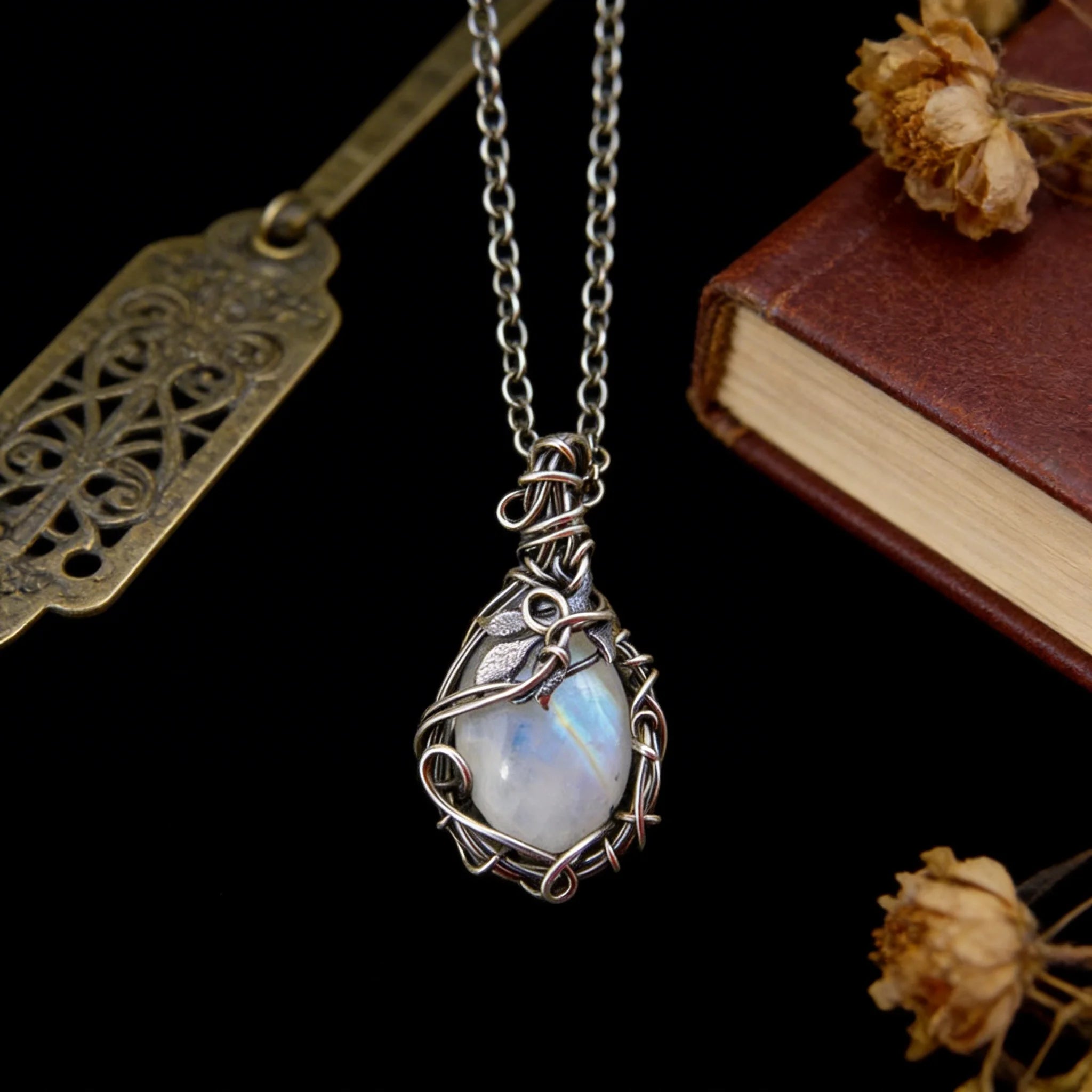 DY 2023 for Women Gift for Woman Vintage Boho Moonstone Pendant Hot Sale Fancy Necklace