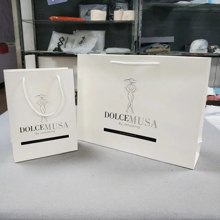 Wholesale Custom Shop Bag Kraft Paper Bags for Clothes Paper Gift Shopping Bags With Handles