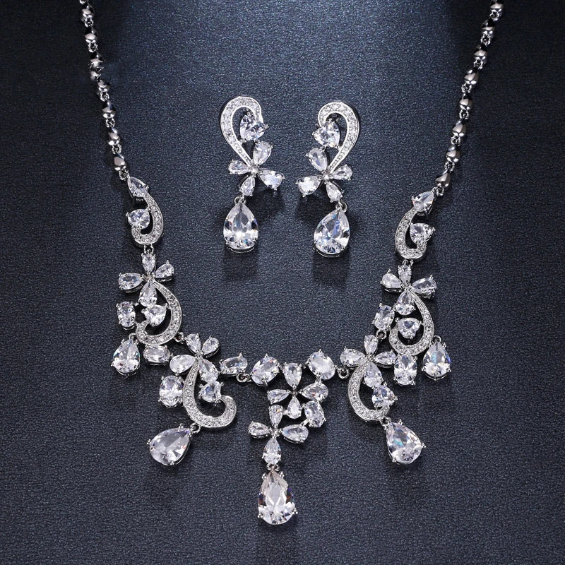 New Trendy Shiny Crystal Wedding Jewelry Beautiful Bridal Necklace Earrings Set Fashion Flower Zircon Jewelry Set for Women