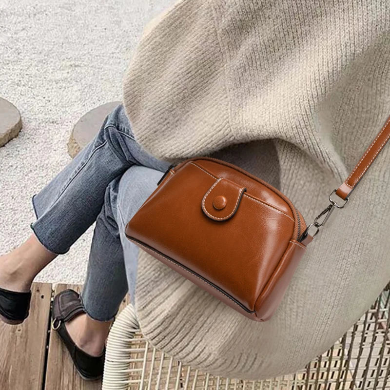 2025 New Simple Small Square Bag Versatile Fashion Korean Version Small Bag Women's Fashion One Shoulder Crossbody Bag