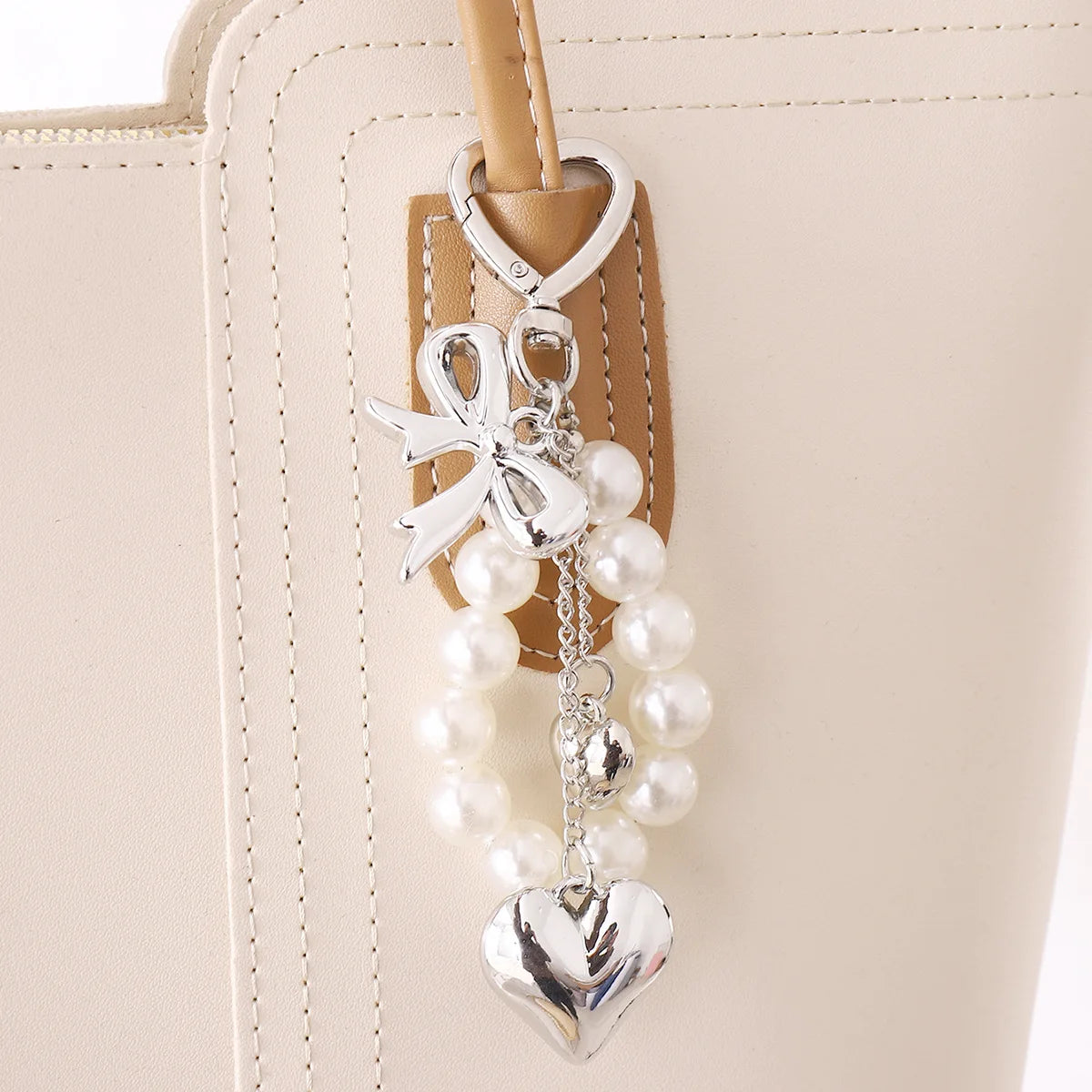 Y2K Cute Bow Keychain Delicate Pearl Chain Heart Key Chain Phone Charm Pendant Phone Lanyard Keyring Decoration Bowknot Key Ring