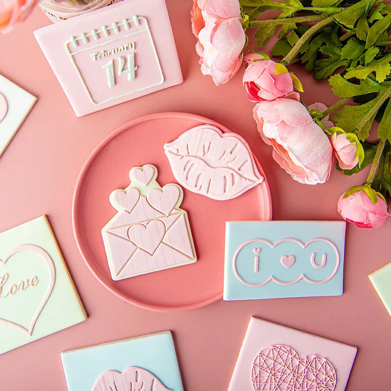 Saffron New Love Valentines Day Chocolate Candy Molds Cookie Cutters Acrylic Embosser Board Heart love Shape Candy Mold