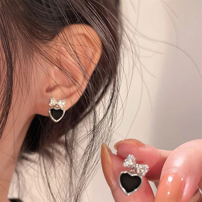 New Women's Earrings Asymmetrical Cute Bowknot Black Heart Drop Earrings Rhinestone Accessories for Women Pendientes