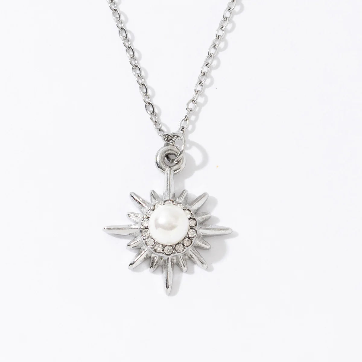 Good Quality Retro Silver Plated Stainless Steel Zircon Round Pearl Star Pendant Necklace