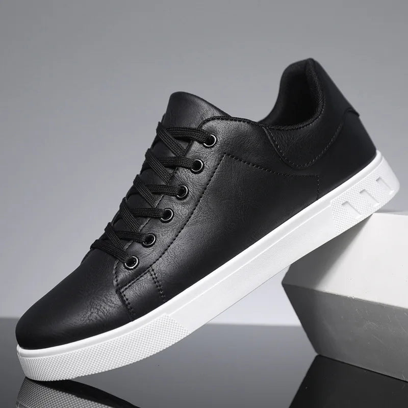 Breathable Casual Men Shoes Comfortable and Lightweight Soft Soled Solid Color Simplicity Low Cut Casual Sports Shoes
