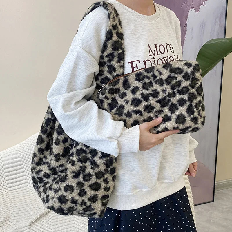 Winter Fashion Leopard Print Women's Shoulder Bag Faux Woolen Ladies Underarm Bags Large Capacity Handbags Female Clutch Purse