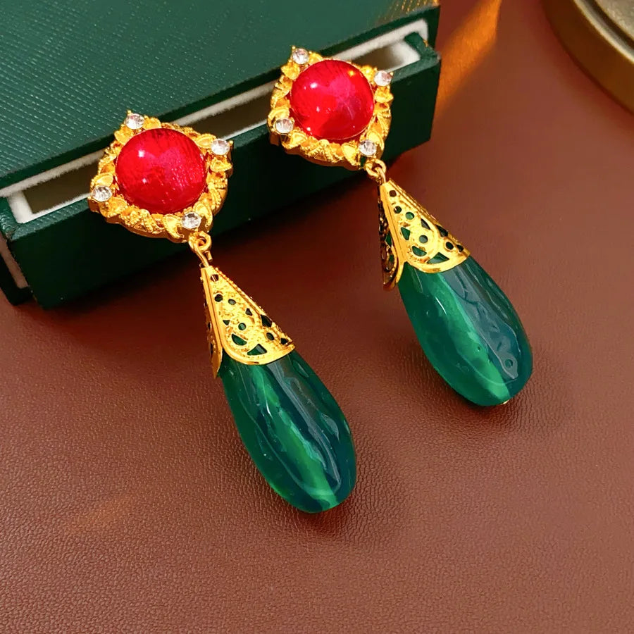 KAIMEI 2025 New Arrival Fashion Jewelry Vintage Palace Earrings Diamond Shaped Green Resin Water Droplet Pendant Earrings