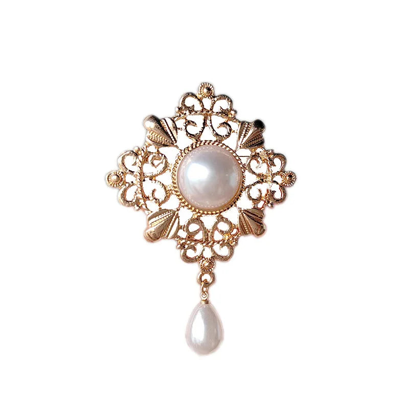 Manufacturers Retro Palace Gorgeous Hollowed Out Pattern Large Pearl Clothing Badges Accessory Brooch