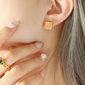 2023 Fashion New Stainless Steel 18K Gold Texture Light Luxury Small and Delicate Leaf Stud Earrings